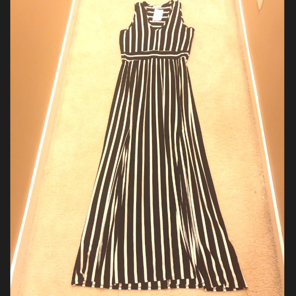 Beautiful long striped maxi dress size:XL😍❤️